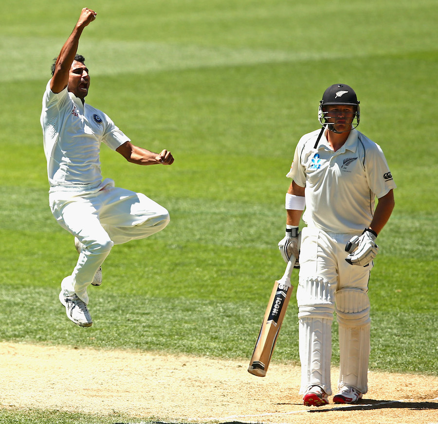 New Zealand vs India 1st Test Day 3: Shami and Sharma keep India alive ...