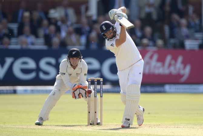 Root hit 11 boundaries during his innings of 98