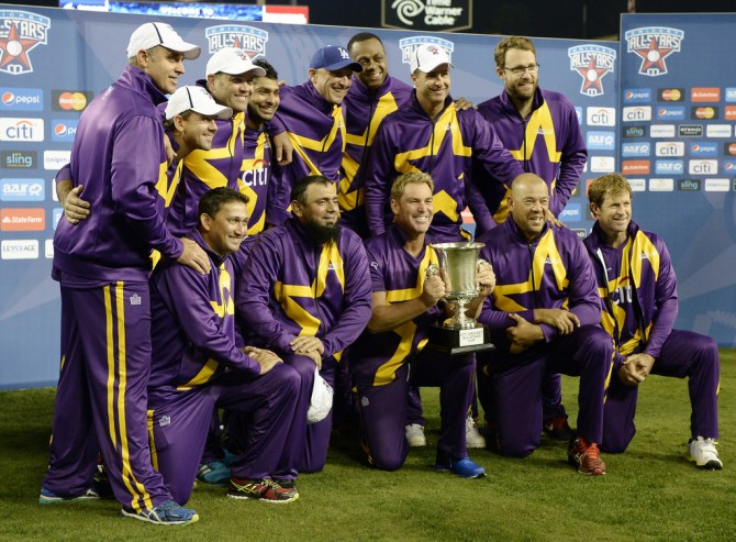 Warne's Warriors celebrate after whitewashing Sachin's Blasters 3-0